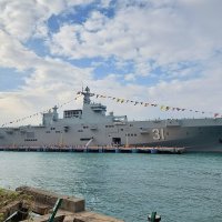 Novi logistički brod snabdjevat će i kineske nosače helikoptera