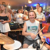 Atmosfera na trajektu koji vozi na koncert Trag u beskraju