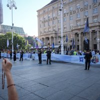 Molitelji na Trgu bana Jelačića prve subote u kolovozu