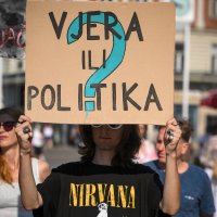 Na Trg bana Jelačića stigli su i protuprosvjednici