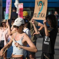 Na Trg bana Jelačića stigli su i protuprosvjednici