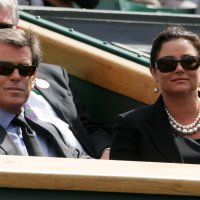 Pierce Brosnan i Keely Shaye Smith