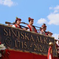 Dolazak uzvanika na 311. Sinjsku alku