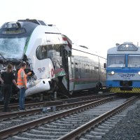 Razbijeni električni vlak dovezen je na željezničku postaju Sv. Ivan Žabno