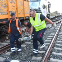 Razbijeni električni vlak dovezen je na željezničku postaju Sv. Ivan Žabno