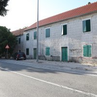Kuća Pervan u kojoj je bila prva trgovina na Zadvarju