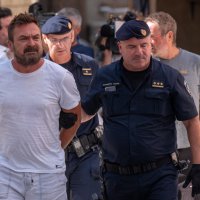 Privođenje četvorke osumnjičene za izazivanje požara u Zadru