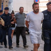 Privođenje četvorke osumnjičene za izazivanje požara u Zadru