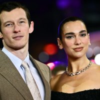 Dua Lipa i Callum Turner