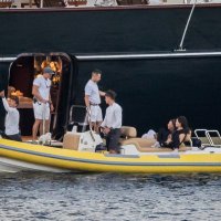 Lauren Sanchez Bezos ukrcava se na jahtu Eos kod Mljeta