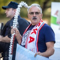 Prosvjed molitelja na Trgu bana Jelačića