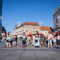 Prosvjed protiv molitelja, femicida i zabrane abortusa