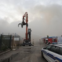 Izbio požar u skladištu Metisa na Kukuljanovu