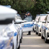 Primopredaja policijskih vozila