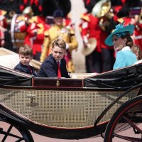 Princ William i Kate Middleton s djecom
