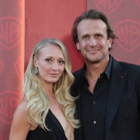 Jason Segel i Kayla Radomski