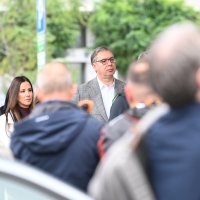 Beograd: Aleksandar Vučić u pratnji supruge glasao na izvanrednim parlamentarnim izborima