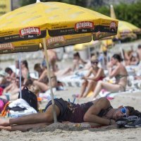 Posjetitelji Ultre na Bačvicama nadoknađuju tri neprospavane noći (5)