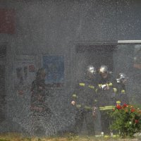 Vatrogasci i stručnjaci iz Petrola zaustavili curenje plina iz cisterne na benzinskoj (3)