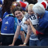 Karabatić pobjedu proslavio uz majku, sina i partnericu koji su ga bodrili s tribina (2)