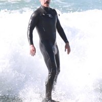 Anthoyn Kiedis na plaži  (4)