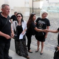 Stožer za obranu Vukovara pred Saborom (2)