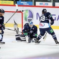 KHL Medvescak - HC Sibir Novosibirsk. Mark Dekanich