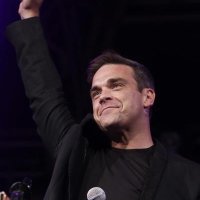 Robbie Williams upalio je svjetlo na Blacklight festivalu u Blackpoolu 02