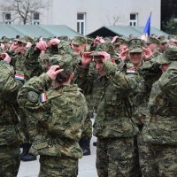 Predsjednica Grabar Kitarović na svečanoj prisegi ročnika u vojarni 123. brigade HV