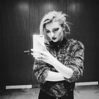 Ella Dvornik i Huawei Honor 8