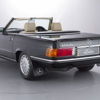 Mercedes-Benz 500 SL R107