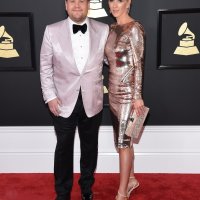 James Corden i Julia Carey