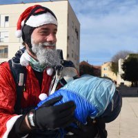 Djedovi Mrazovi sletjeli u Zadar