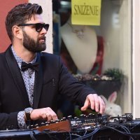 Djedovi Mrazovi sletjeli u Zadar (3)