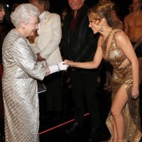 Kylie Minogue s kraljicom Elizabetom