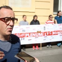 Ispred Gradske skupštine započela 24-satna neprekidna protestna akcija Tjelovanje