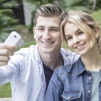 Jelly najmanji 4G smartfon na svijetu