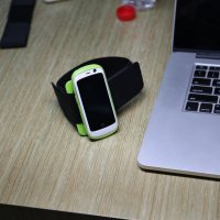 Jelly najmanji 4G smartfon na svijetu