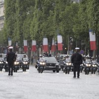 Emmanuel Macron u modelu DS 7 Crossback