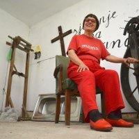 Vlasta Delimar na svom imanju u Štaglincu - performas Sjećanje na Jermana 2016.