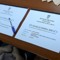 Zagreb - Građani na glasovanju za lokalne izbore u Mjesnom odboru Samoborček