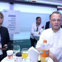 Zlatko Hasanbegović u stožeru nezavisne kandidatkinje Brune Esih