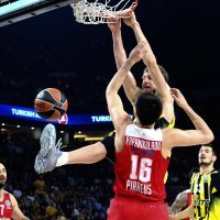 Fenerbahče (Jan Vesely) - Olympiacos (Kostas Papanikolaou)