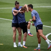 Luka Modrić na treningu u Cardiffu (2)