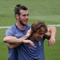 Luka Modrić na treningu u Cardiffu (3)