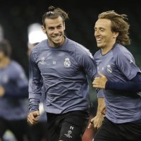 Luka Modrić na treningu u Cardiffu (6)