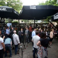 Čekanje rezultata drugog kruga lokalnih izbora u stožeru Anke Mrak Taritaš