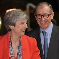 Britanska premijerka Theresa May čeka rezultate izvanrednih izbora u stožeru konzervativne stranke