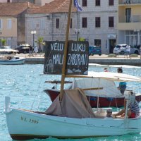 Pokret otoka u Veloj Luci