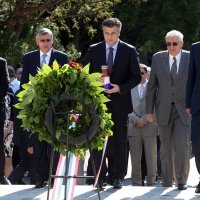 Delegacija HDZ-a na grobu dr. Franje Tuđmana